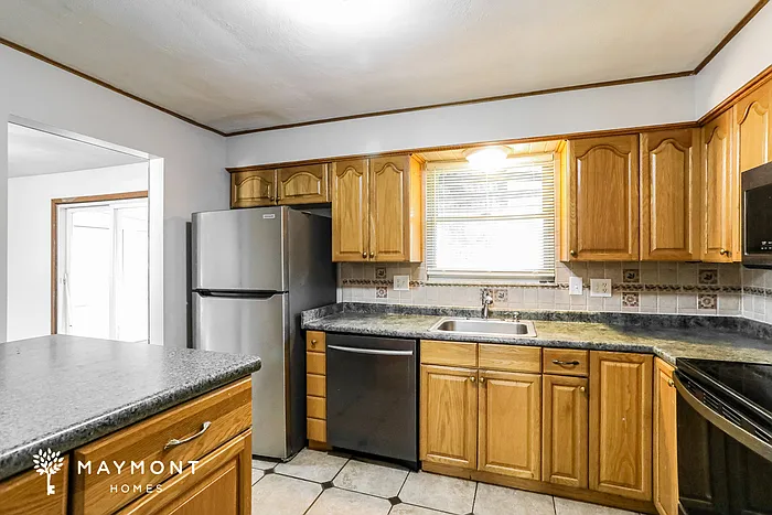8023 Barret Rd — Photo 9
