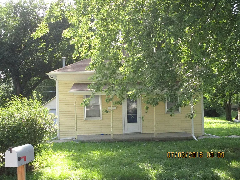 704 S 9th St — Photo 1