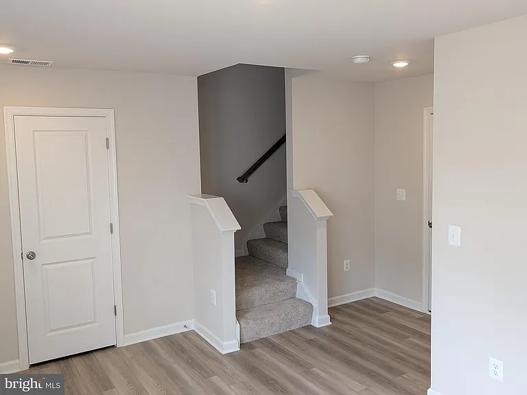 209 Swan Field Ave — Photo 3