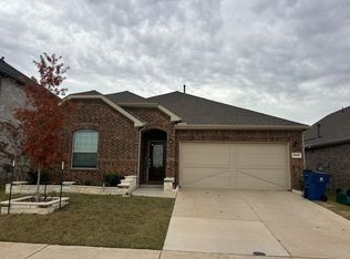 5905 Sandown Dr, Aubrey, TX 76227