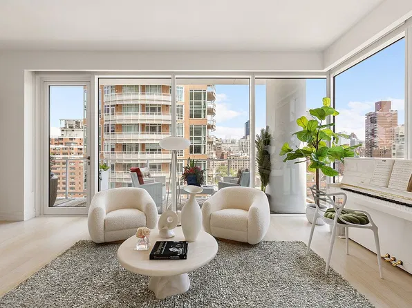 200 E 59th St #10C, New York, NY 10022