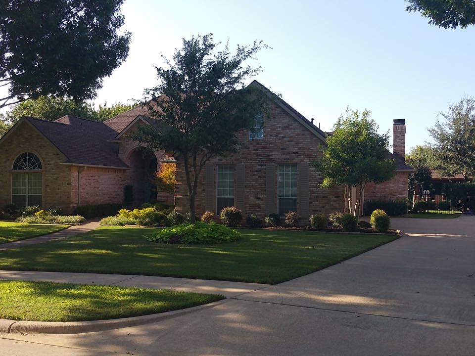 1st image of 2336 Fairway Cir