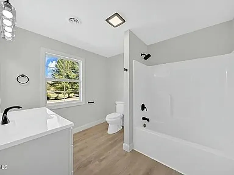 12150 Arbor St #D — Photo 8