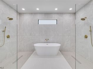 538 Raintree St E, Lehigh Acres, FL 33974