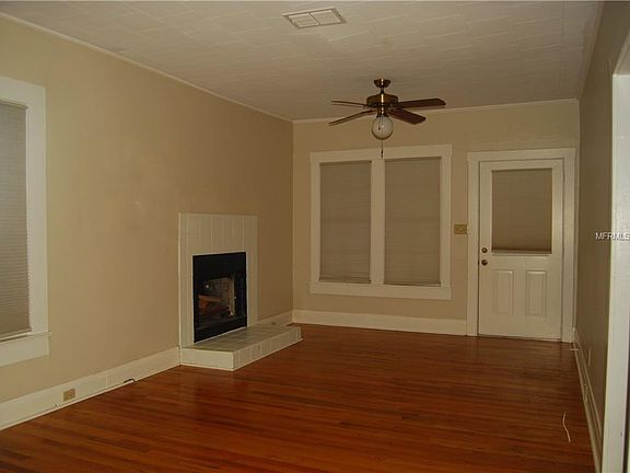 3rd image of 319 Allamanda Dr