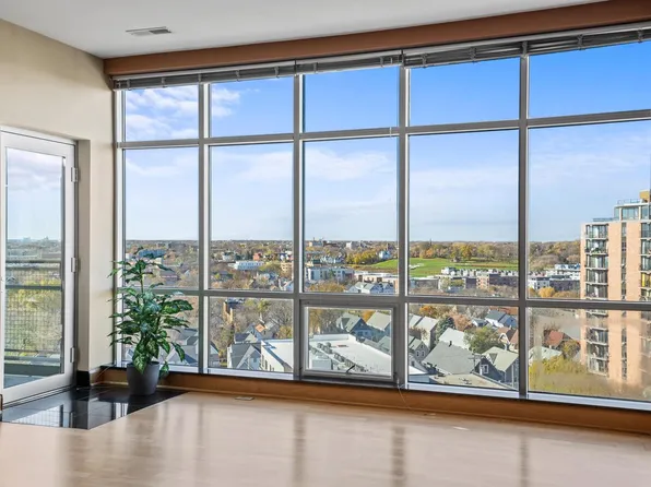 1550 East Royall PLACE #1105, Milwaukee, WI 53202