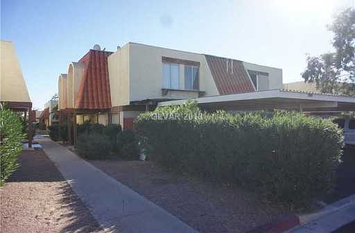 2nd image of 3425 Villa Knolls South Dr