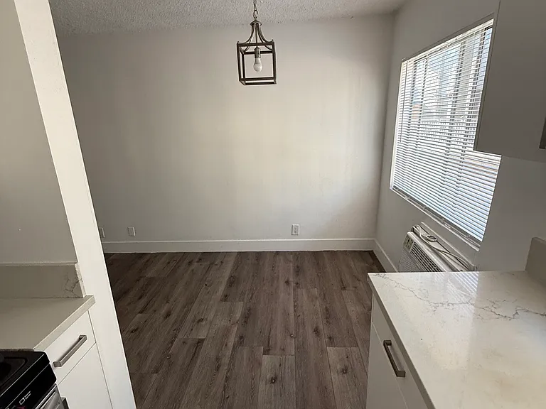 6922 Hazeltine Ave #4 — Photo 4