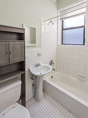 Rented by Space Real Estate | media 15
