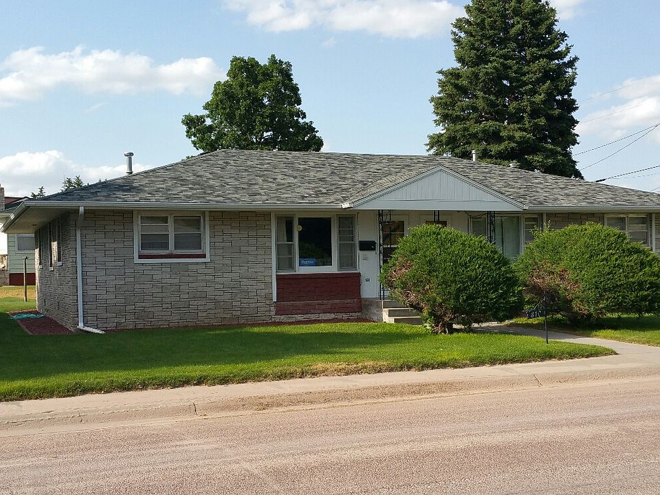 1st image of 310 E 29th Ave