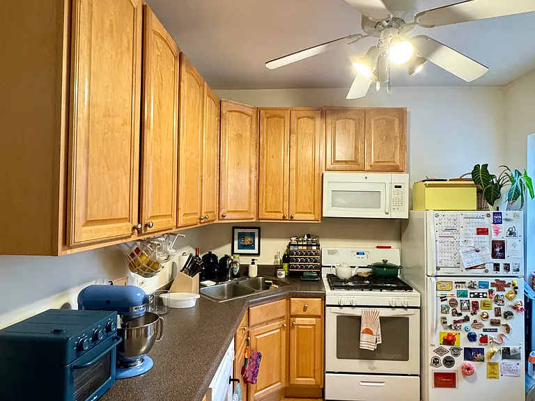1460 W Grace St #3W — Photo 8