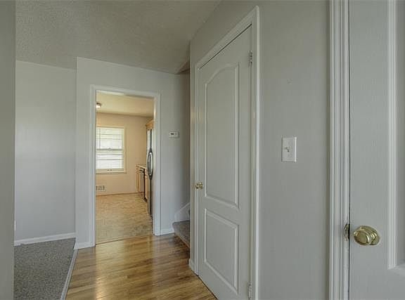 5th image of 6501 N Wayne Ave