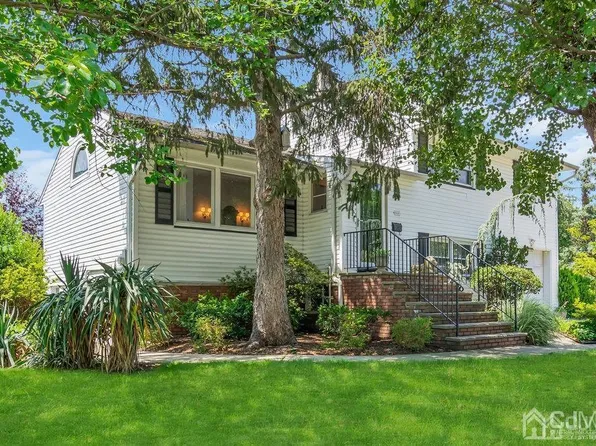233 Amherst Ave, Colonia, NJ 07067