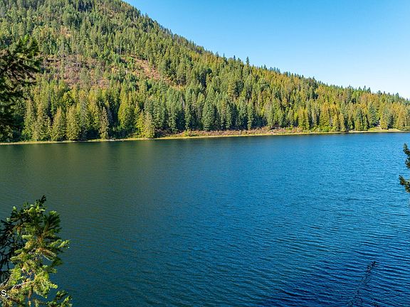 3rd image of 1402 Mirror Lake Rd