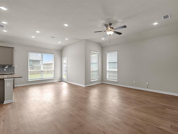 4th image of 3224 Dottavio Rd