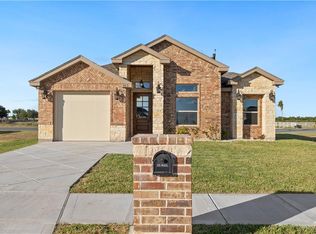 913 E Costa Del Sol Ave, Edinburg, TX 78542