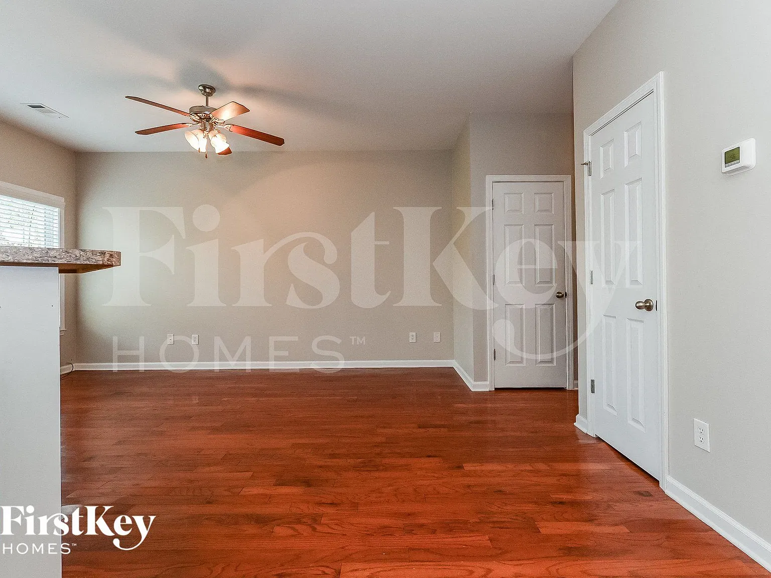 3 bed, 2.5 bath, 2030 sqft, $2,065 — Photo 4