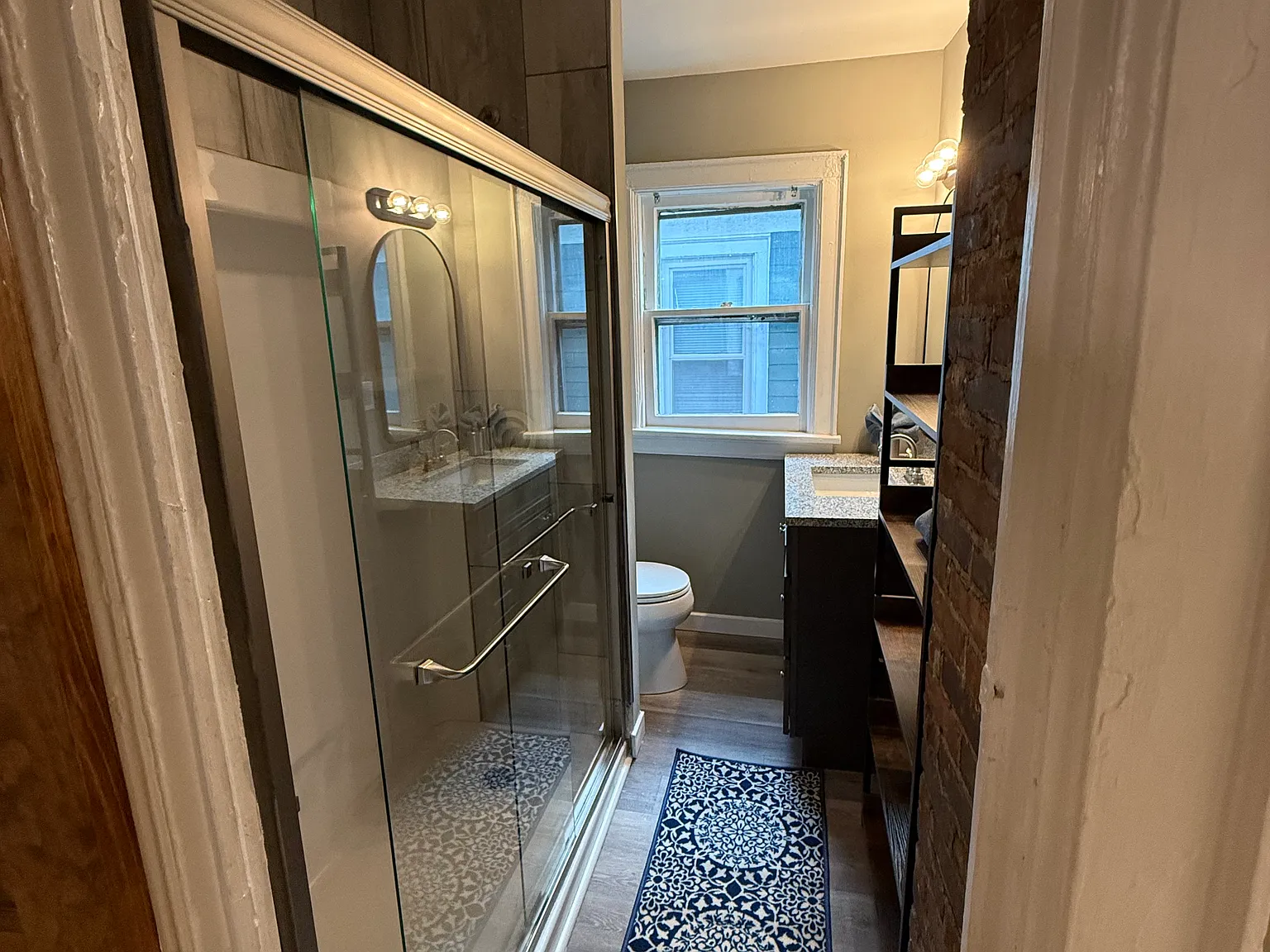 3 bed, 1200 sqft, $1,900 — Photo 4