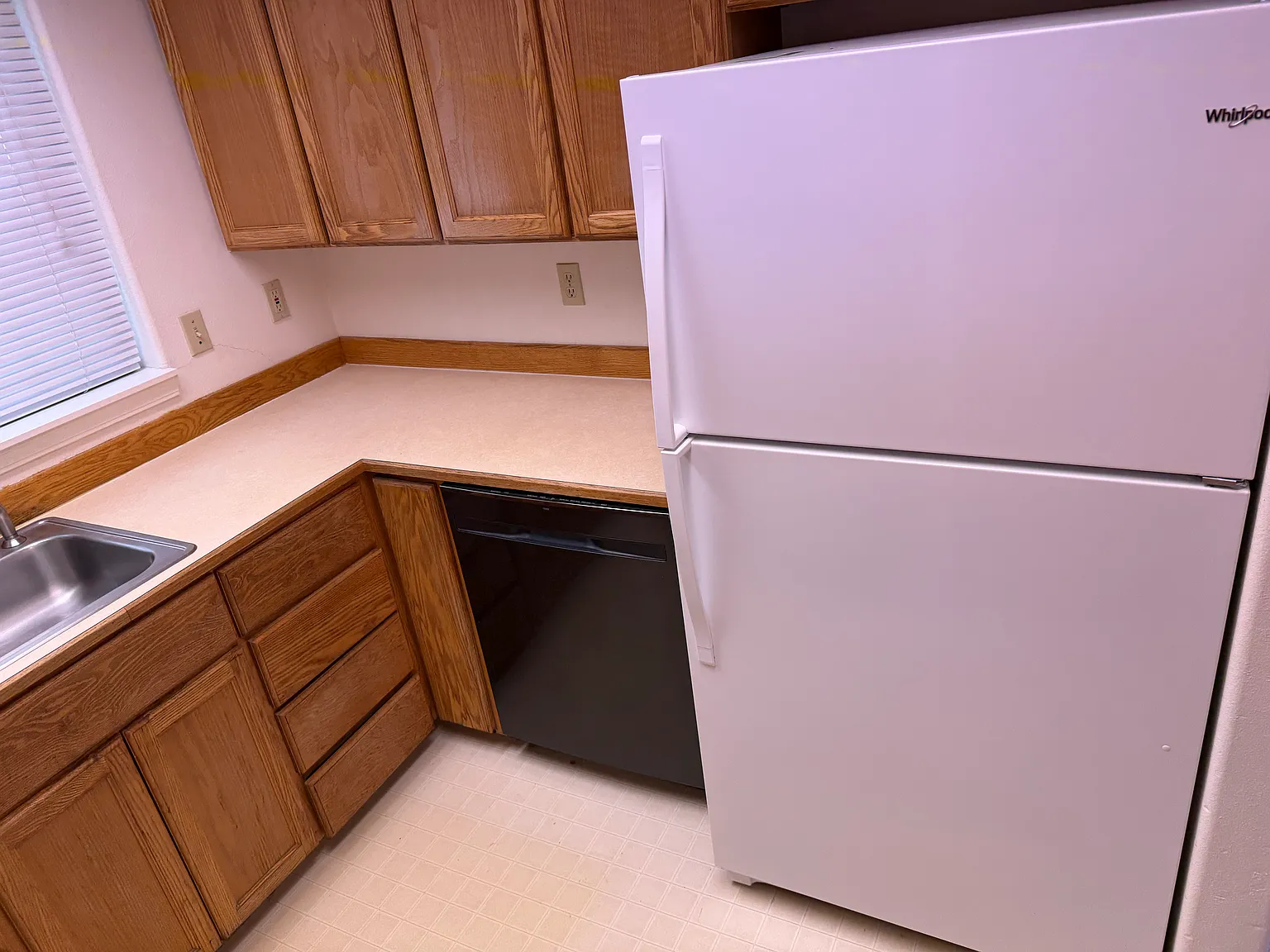 2 bed, 1416 sqft, $2,000 — Photo 4