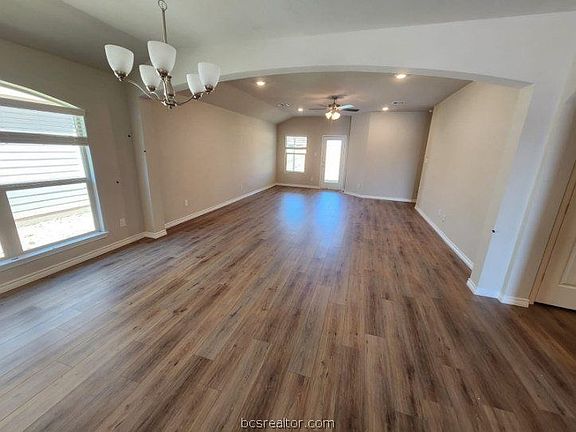 4th image of 6351 Darlington Ave