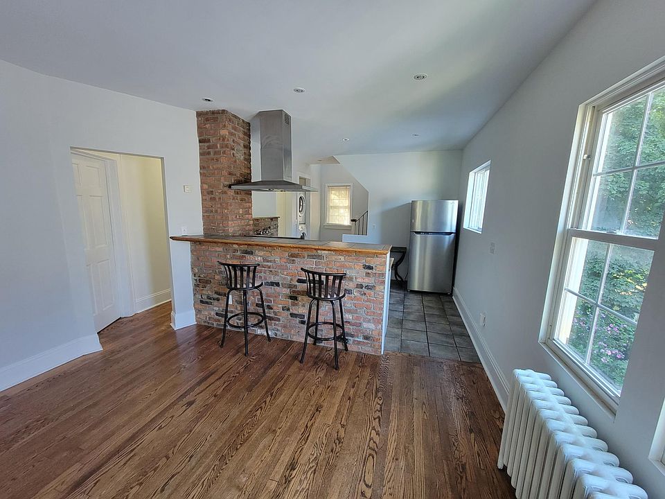 1st image of 120 Hollywood Ave #B
