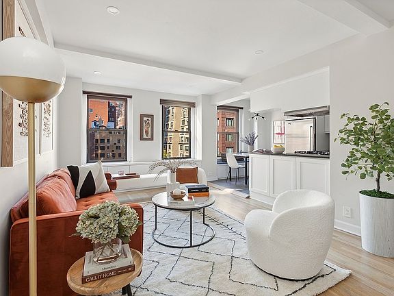 2nd image of 205 E 78th St #10EF