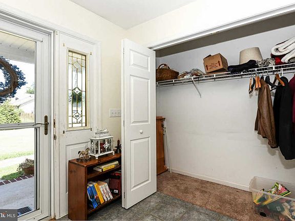 5th image of 6894 Atlanta Cir