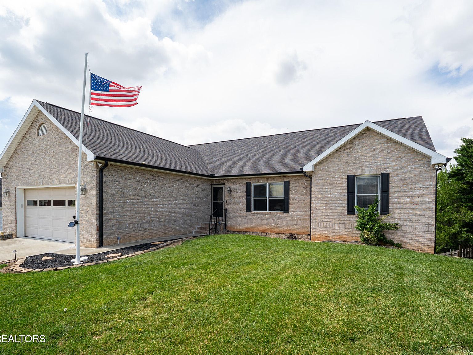 280 Hill Top Dr, Lenoir City, TN 37772 | MLS #1329925 | Zillow