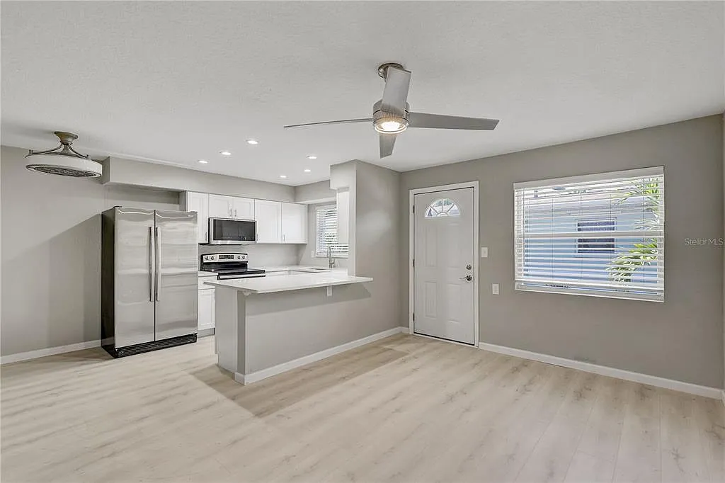 1 bed, 1.0 bath, 573 sqft, $1,900 — Photo 4