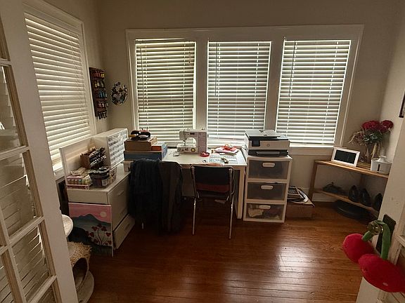 5th image of 2908 N Hudson Ave