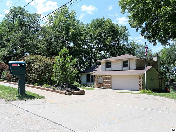 2nd image of 706 Bellevue Blvd N