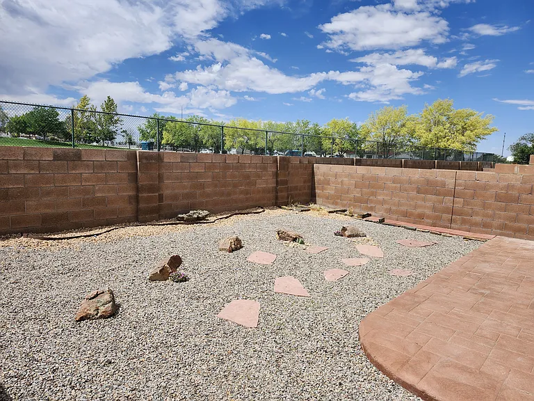 2320 Academic Pl SE — Photo 26