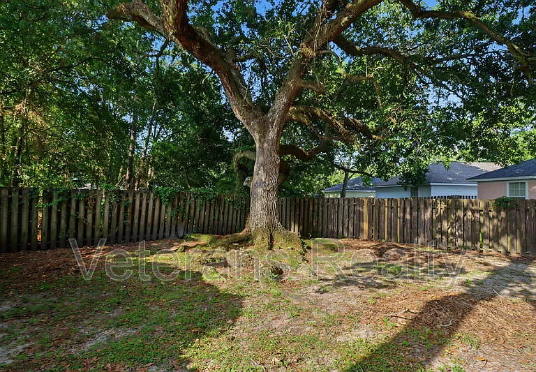 3001 Lamont Rd — Photo 21