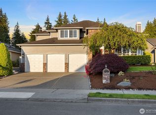 17905 W Country Club Dr, Arlington, WA