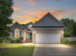 199 Thorncliff Dr, Raeford, NC 28376