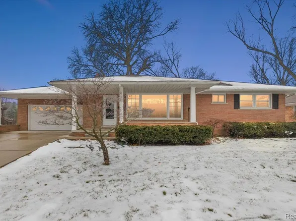 349 Arthur St, Plymouth, MI 48170