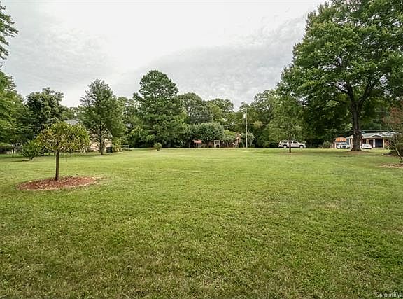 5th image of 112 Hillcrest Dr
