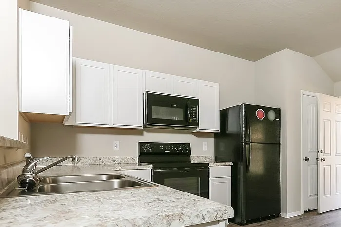 4 bed, 2.0 bath, 1470 sqft, $1,595 — Photo 4