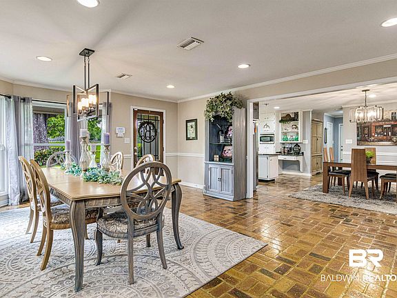 3rd image of 32880 Redmond Ln