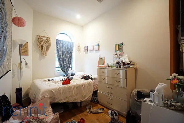 Rented by Rennit Inc. | media 22