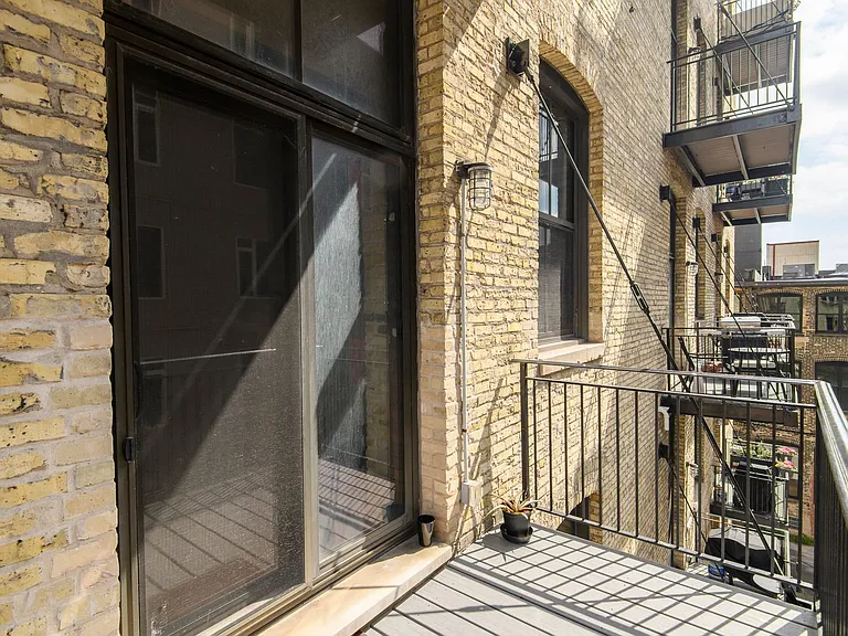 239 E Chicago St #307 — Photo 21