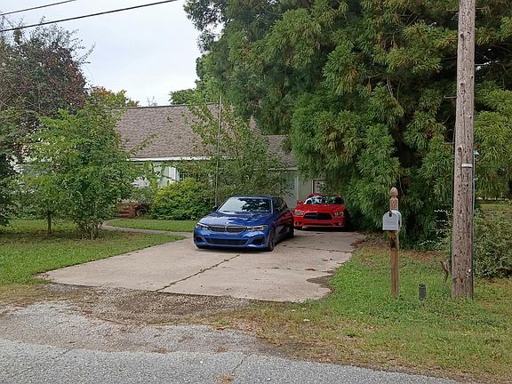 2nd image of 10 McDonald Rd