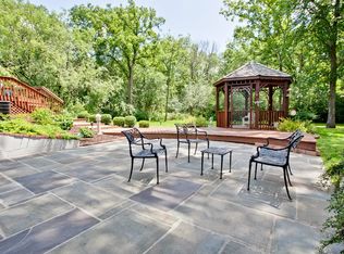 1253 Deer Trail Ln, Libertyville, IL