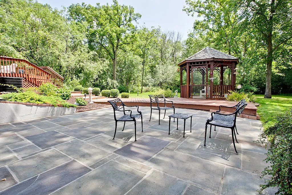 1253 Deer Trail Ln photo 1