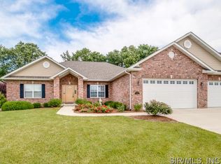 708 Thoreau Dr, O Fallon, IL 62269