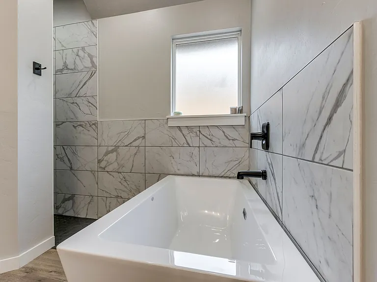 7404 NW 159th Ter — Photo 40