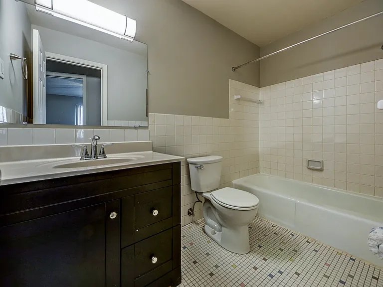 Cottage Terrace Apartments — Photo 15