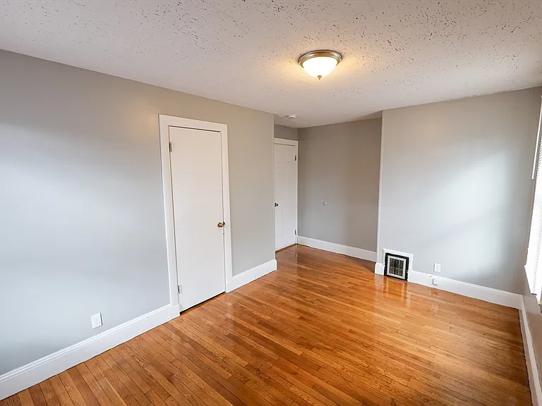 4 Standard St #2 — Photo 3