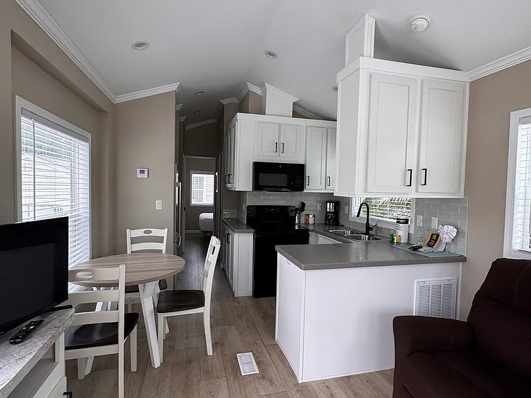 7125 Fruitville Rd #318 — Photo 4