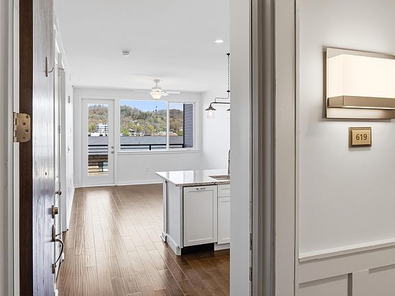 2nd image of 200 Manufacturers Rd APT 619